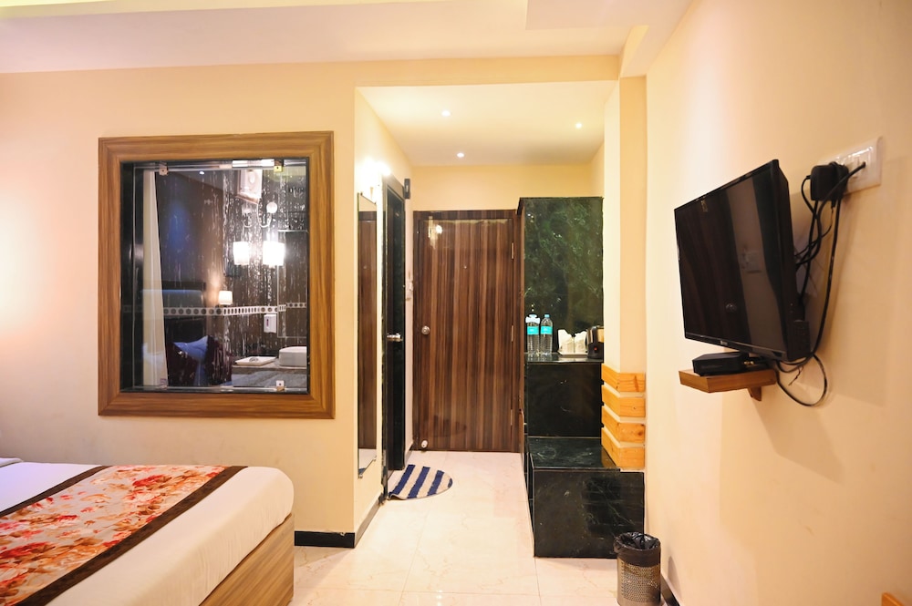 Deluxe Room - Photo 3