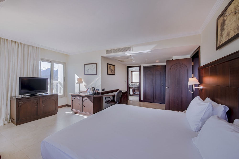 Suite, 1 Bedroom (Seafront) thumbnail 6