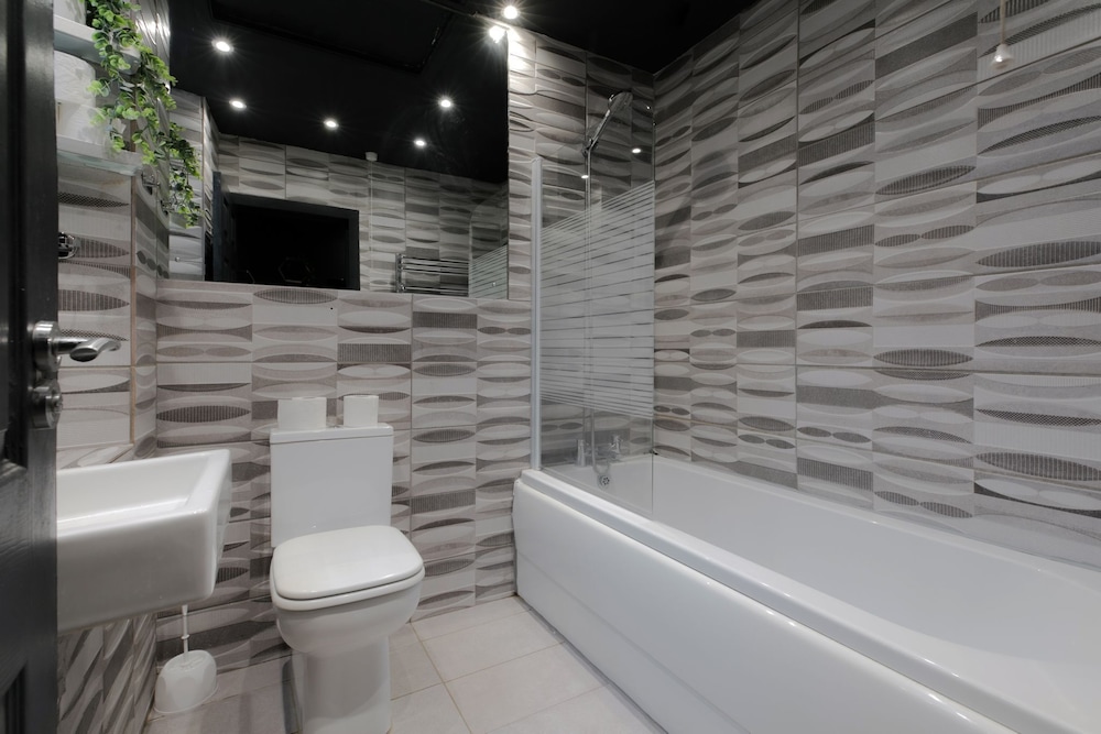 Panoramic Double Room, Ensuite photo 2