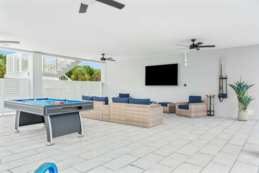 Saltwater Social Game Room Pool Dock Views, Billede 64