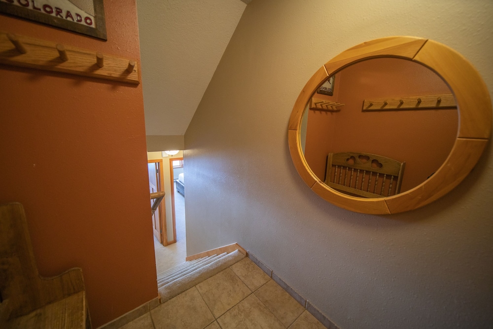 Design Condo, 2 Bedrooms, Balcony, Lake View (Lenawee 1738) photo 2