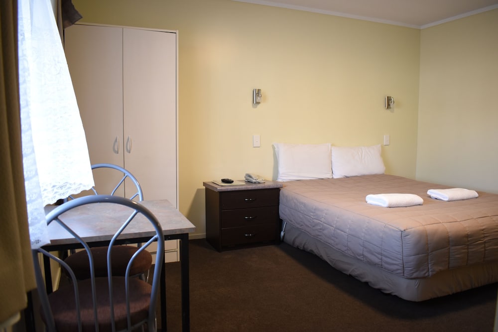 Basic Double Room photo 1