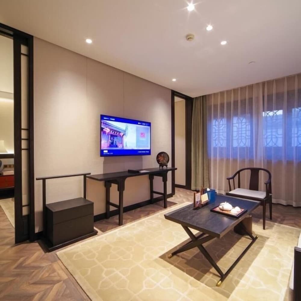 Exclusive Suite photo 2