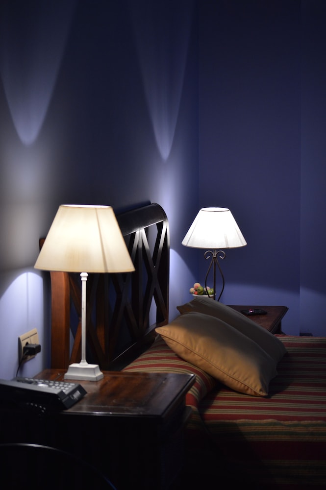 Standard Double or Twin Room photo 3