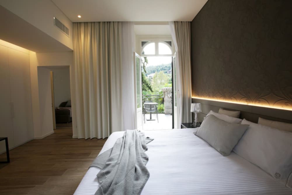 Deluxe Double Room, Garden View