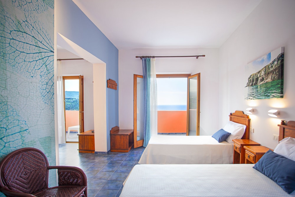 Junior Suite, 1 Double Bed - Photo 3