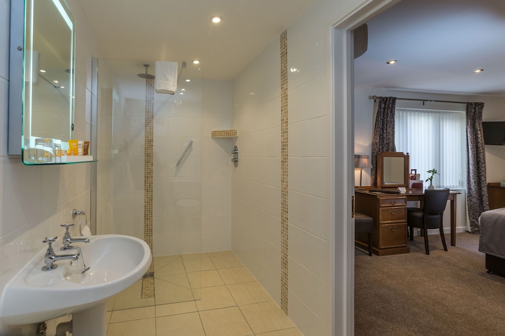 Standard Double or Twin Room - Photo 4