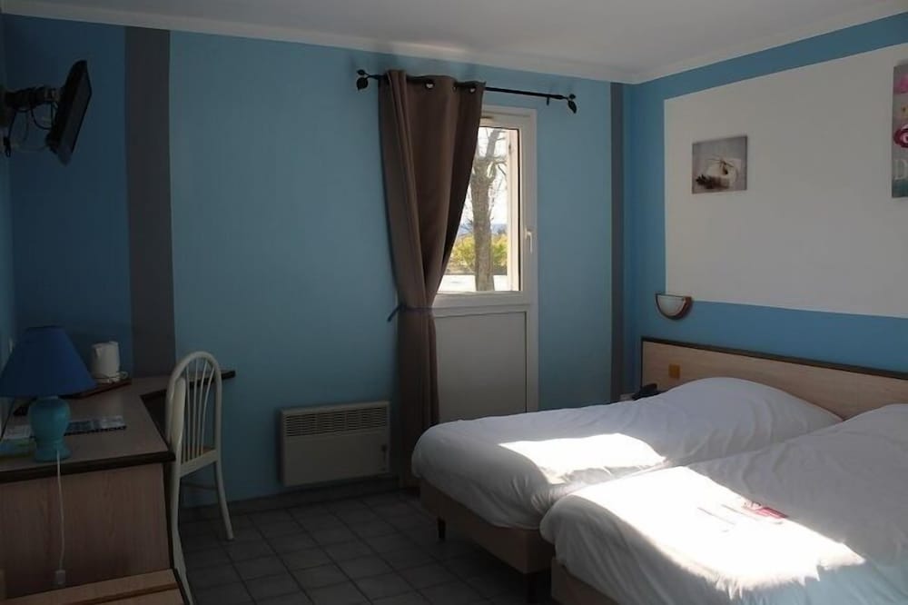 Standard Room, 2 Twin Beds photo 1
