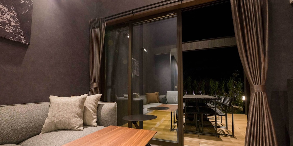 [No pets allowed]VILLA (B-102), Non Smoking photo 1