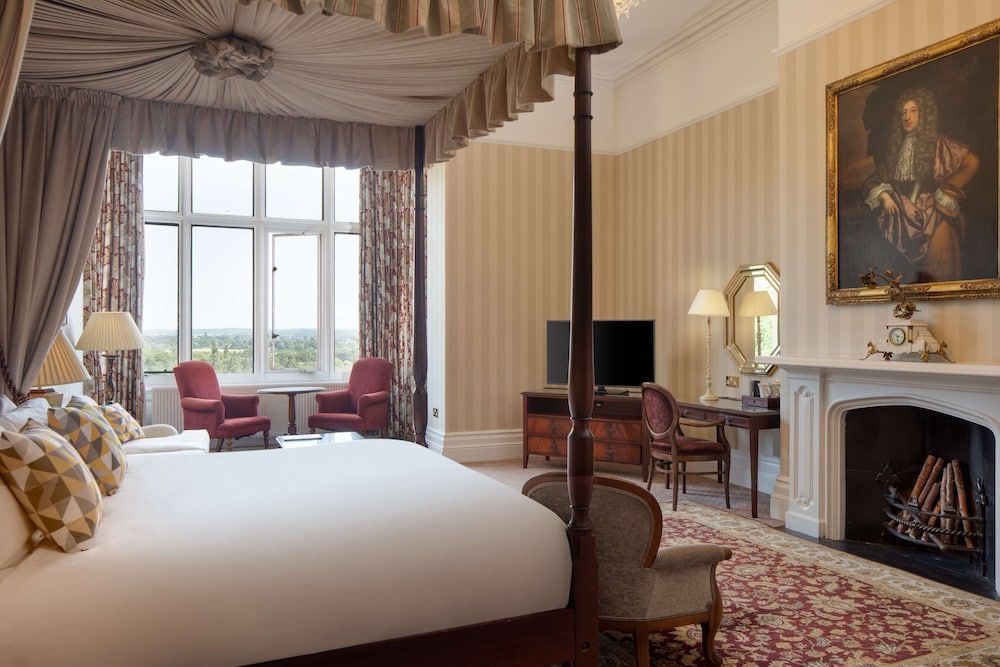 Superior Suite, 1 King Bed, Non Smoking (Four Poster Bed) - Photo 4