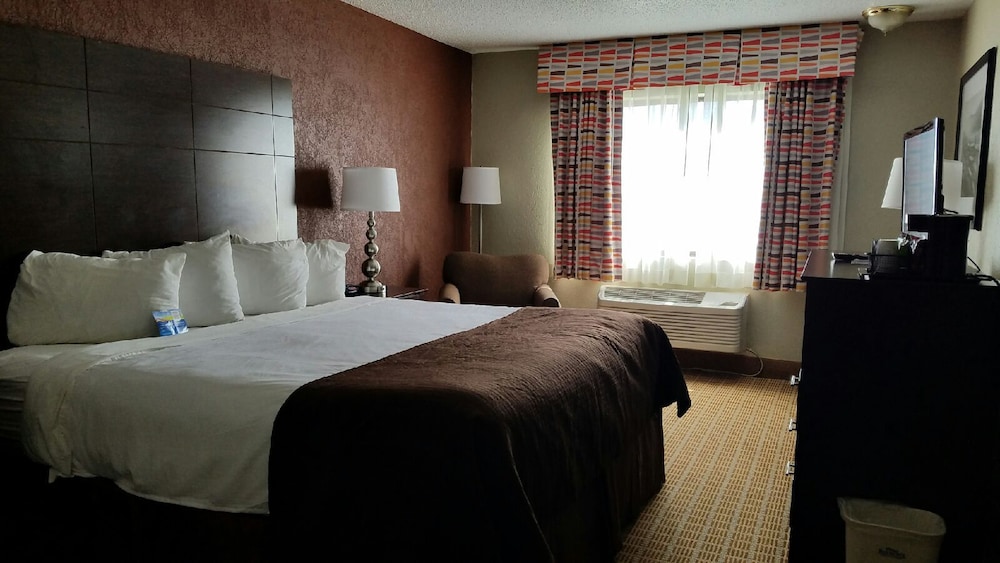 Room, 1 Queen Bed, Non Smoking - Photo 1