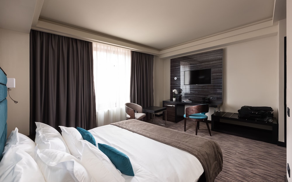 Deluxe Double Room - Photo 1