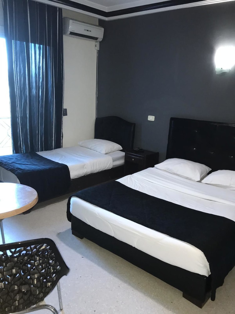 Double or Twin Room photo 3