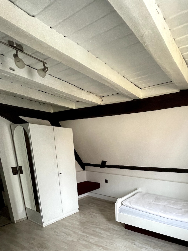 Standard Twin Room, Private Bathroom, Garden View (Twinnbed) - Photo 3