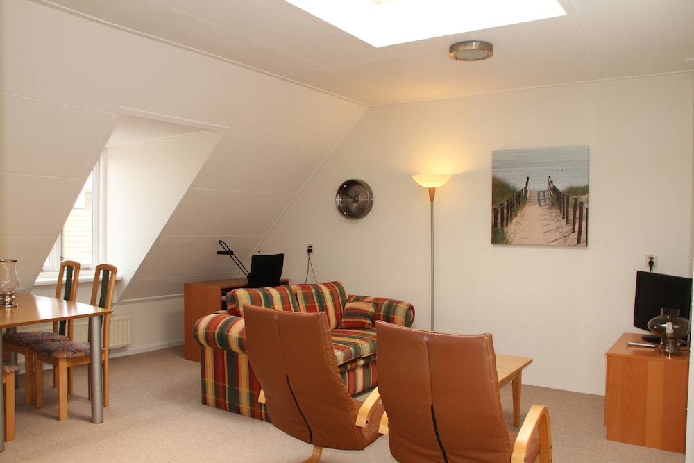 Family Room photo 2