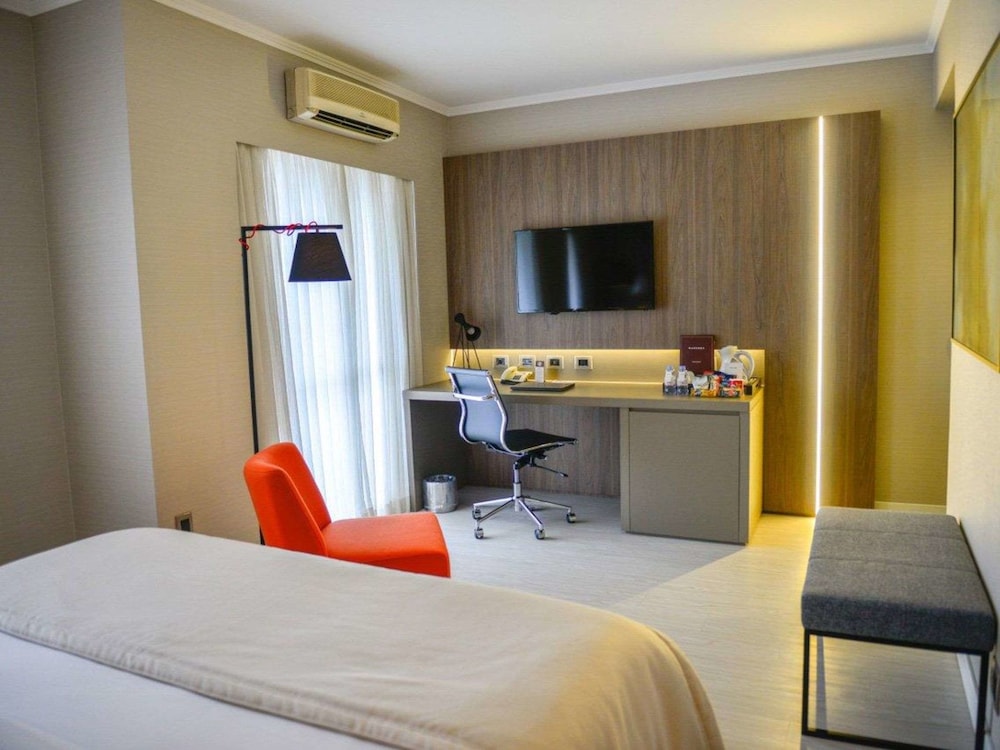 Deluxe Double Room, 1 Queen Bed - Photo 2