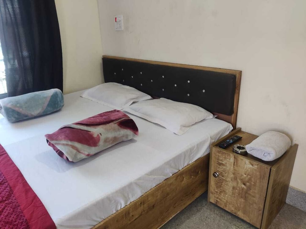 Standard Room, Non Smoking, Mountain View