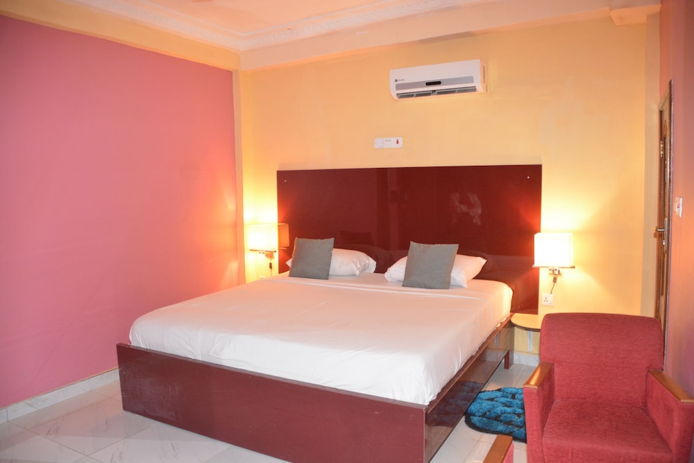 Economy Double Room photo 2