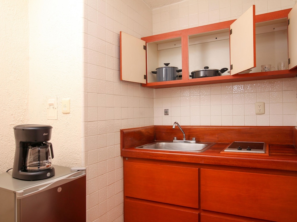 Suite, 2 Double Beds - Photo 2