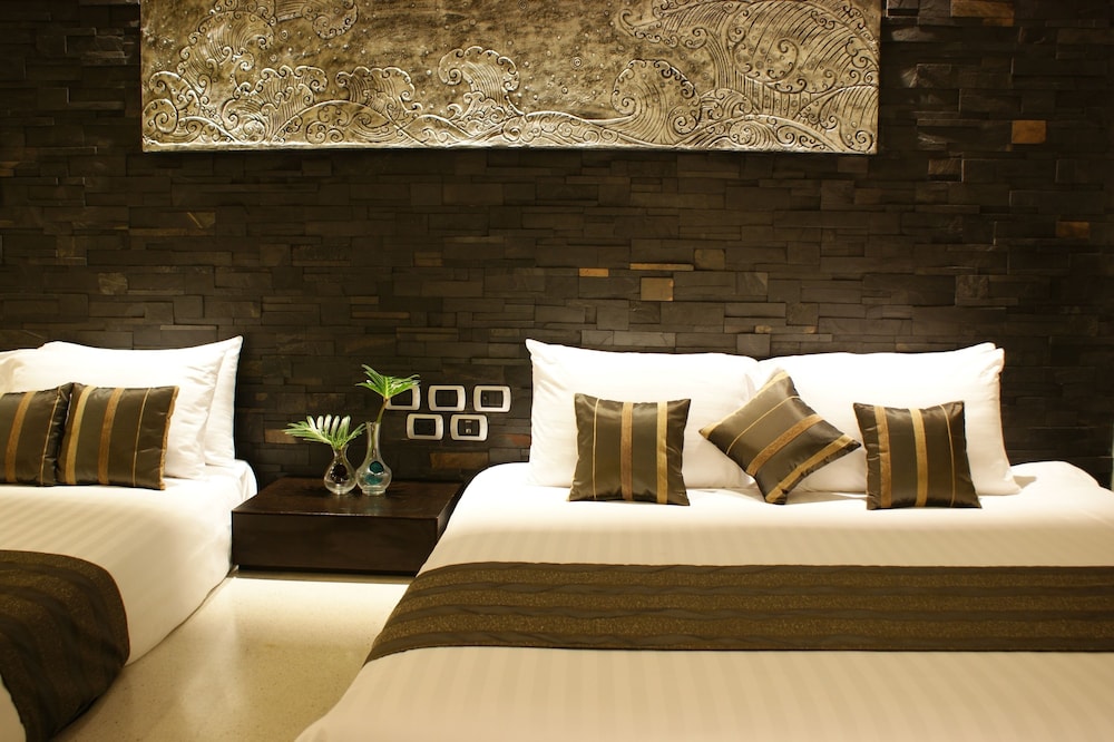 Premium Villa Garden View