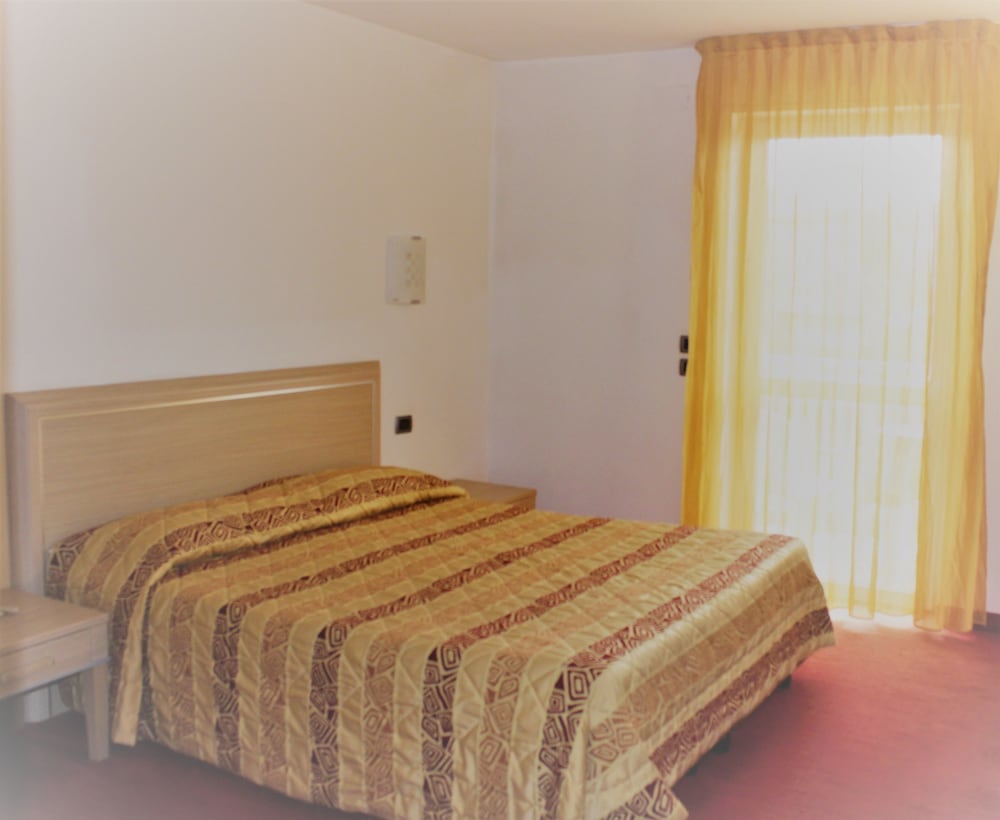 Standard Double Room - Photo 1
