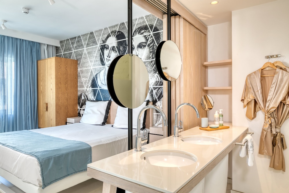 Suite, Sea View Twin Bed