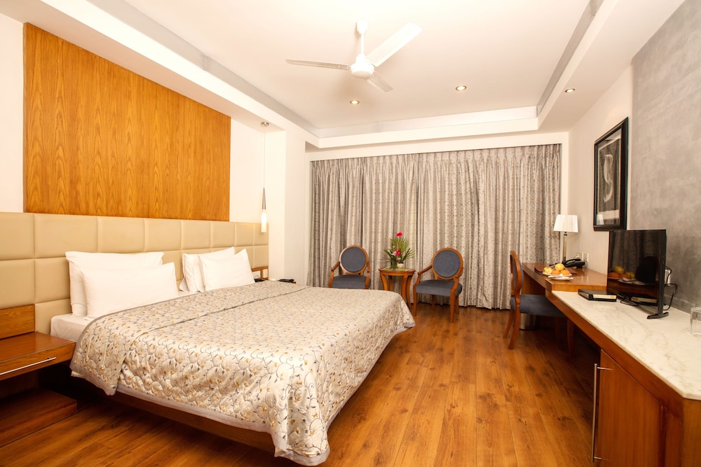 Club Room - Photo 11