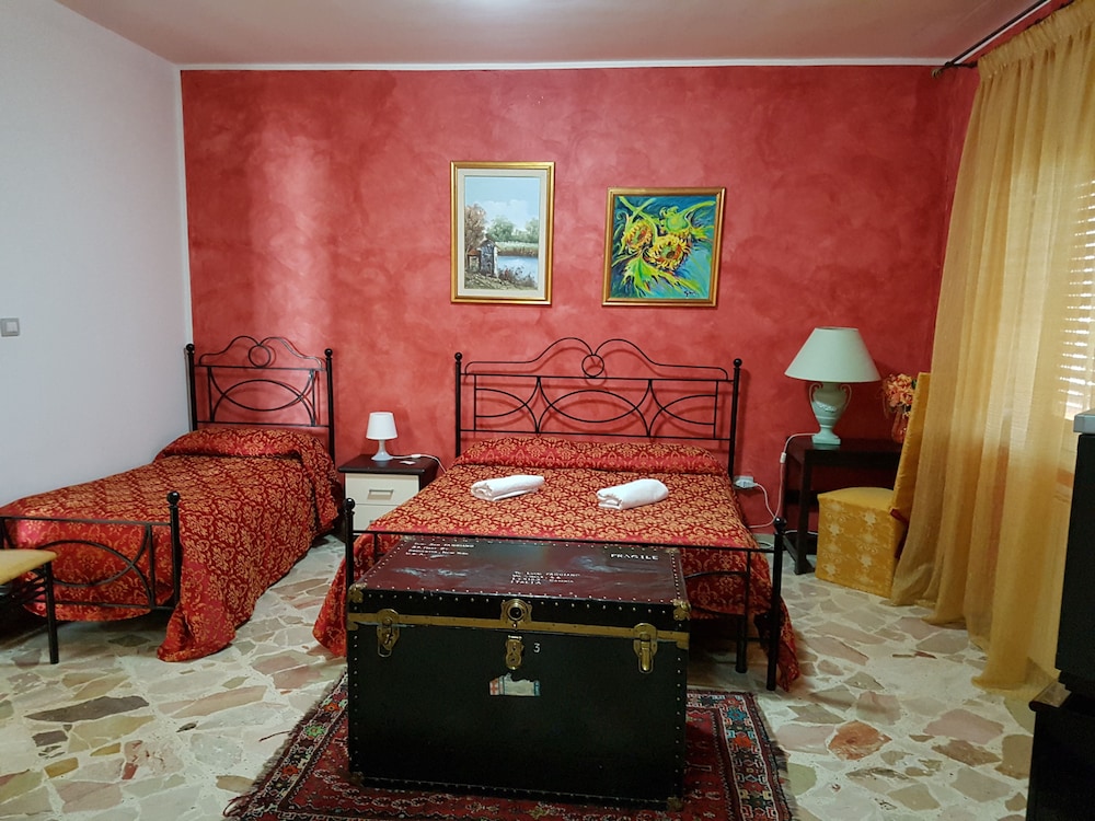 Triple Room photo 2
