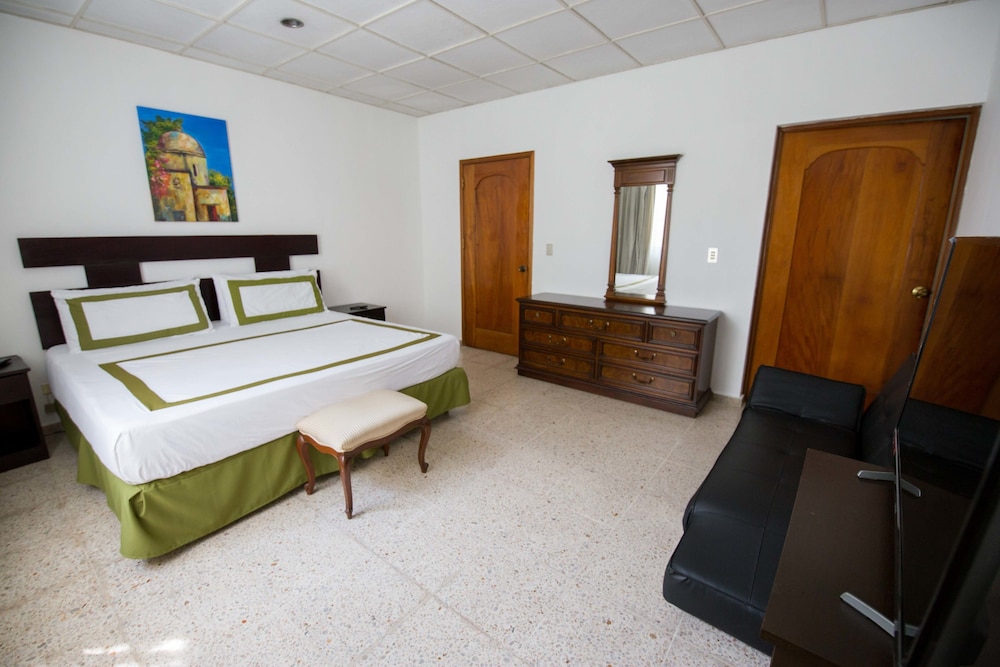 Family Suite, 2 Bedrooms, Non Smoking photo 1