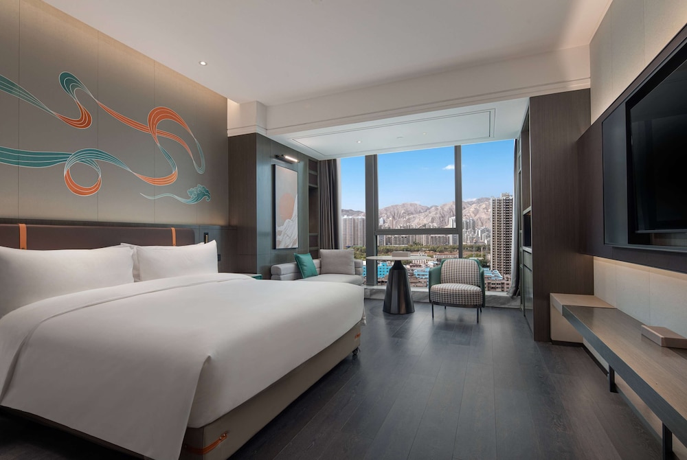 Superior Room, 1 King Bed, Non Smoking photo 1