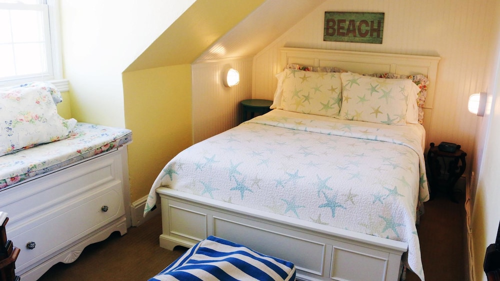 Standard Single Room, Ensuite, Partial Ocean View (Room 32) photo 1