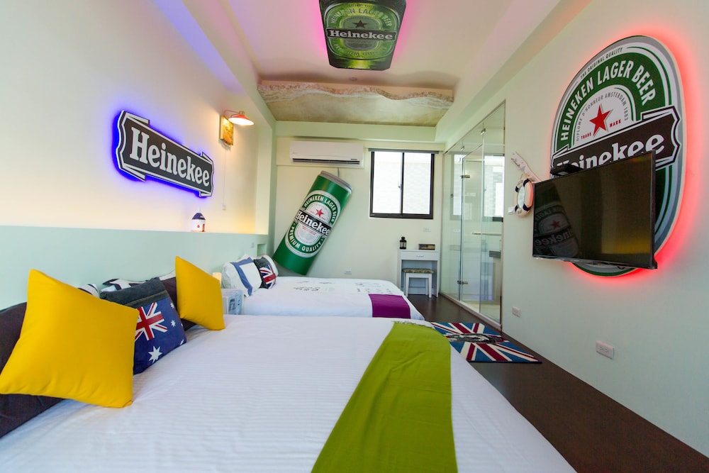 House, 5 Bedrooms photo 2