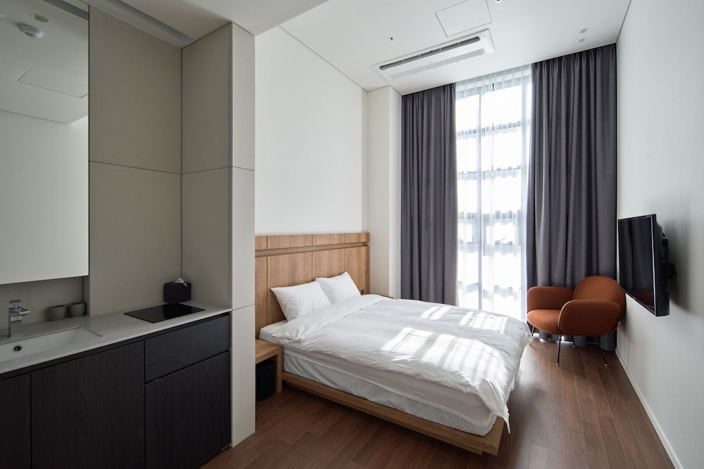 City Double Room, 1 King Bed