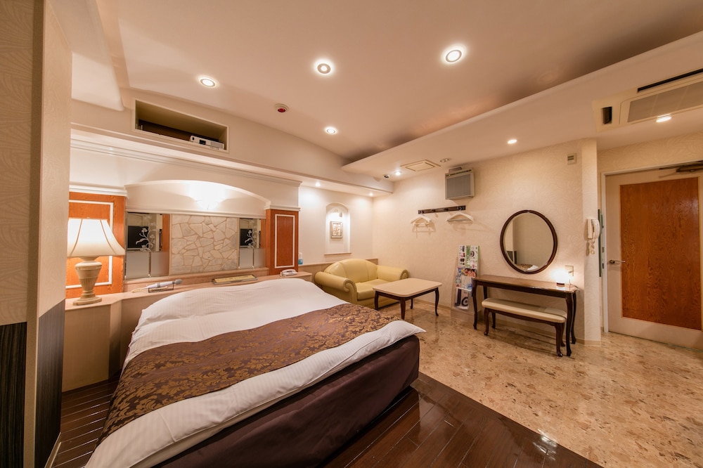 Standard Room, 1 King Bed (Couples Hotel) photo 3