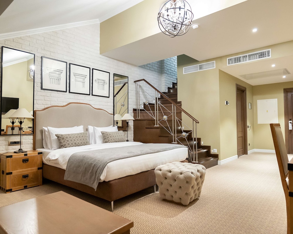 Family Suite, Multiple Beds, Non Smoking, City View