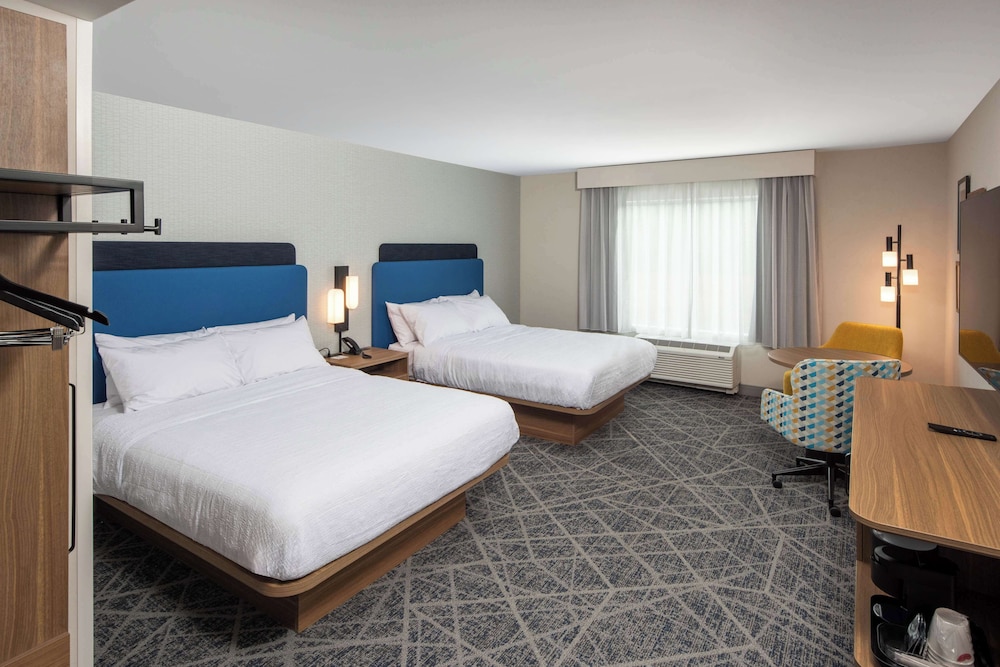 Room, 2 Queen Beds, Refrigerator