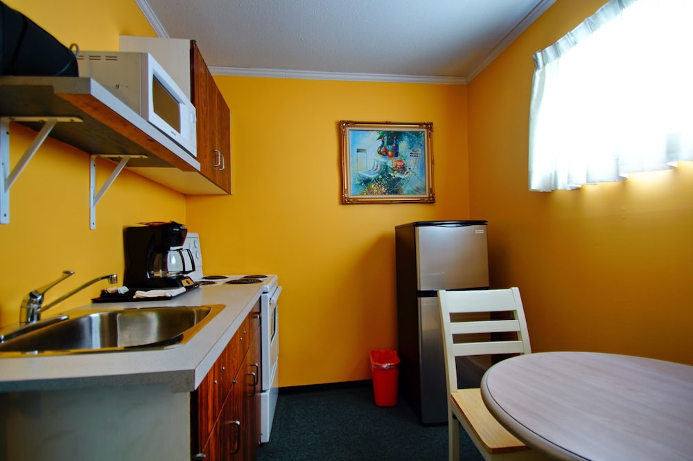 Deluxe Room, 1 King Bed, Mountain View photo 1