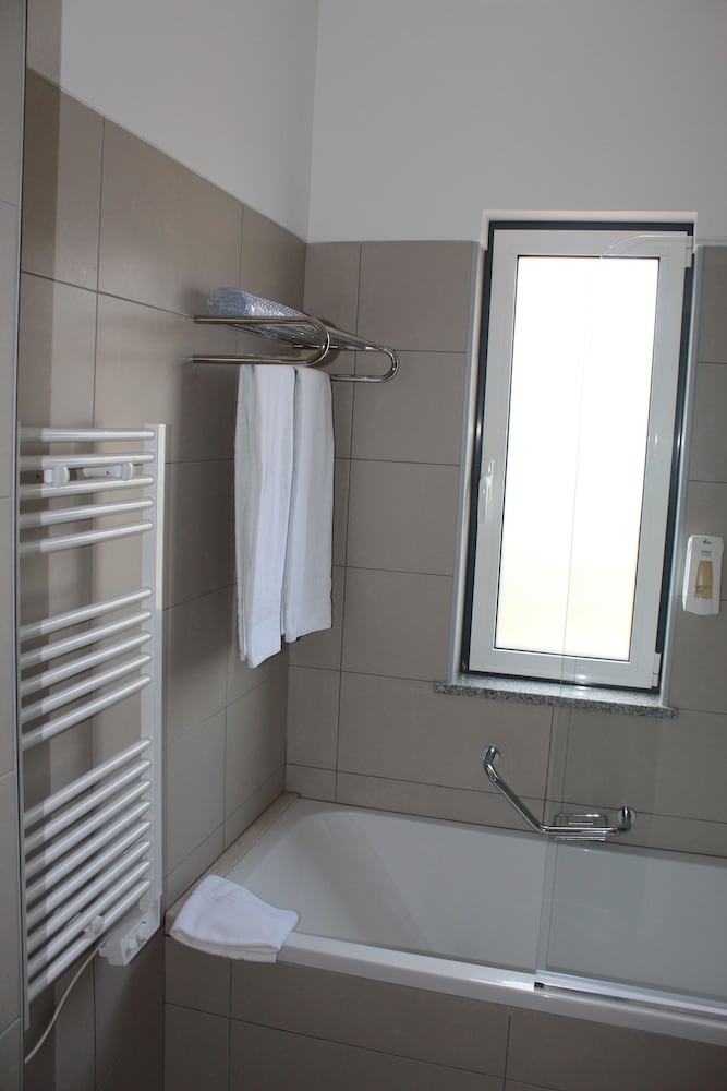 Superior Double or Twin Room, 1 Bedroom, Accessible, Annex Building