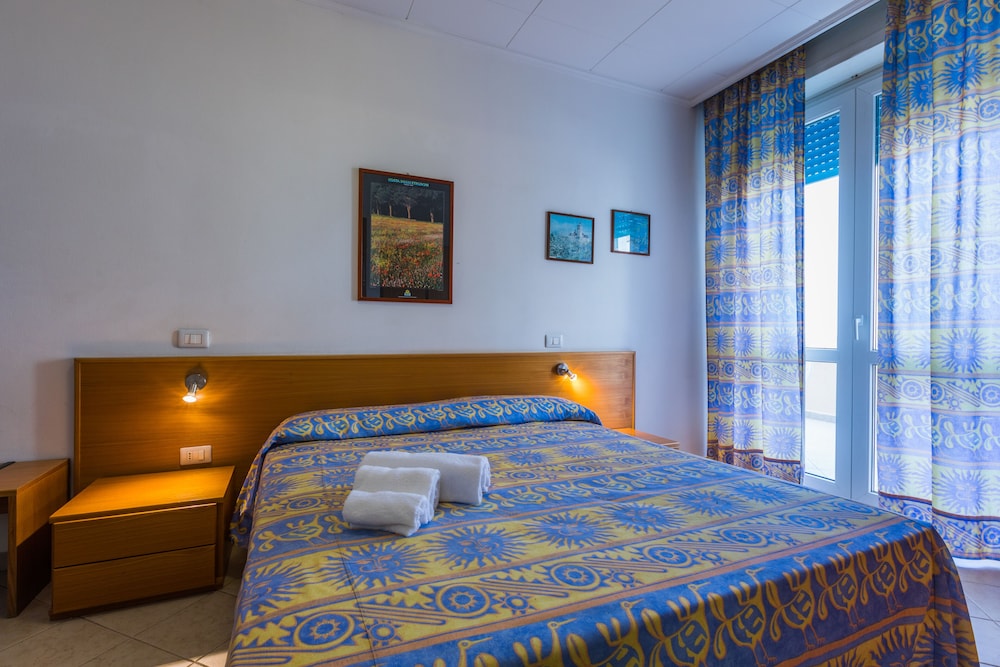 Comfort Double Room, Partial Sea View