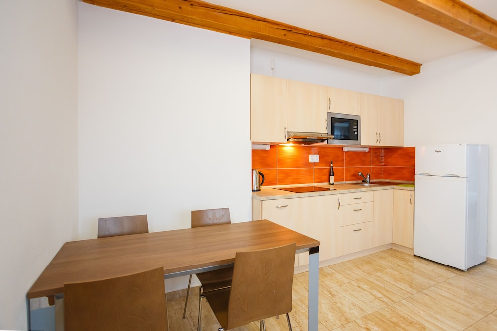 Comfort Apartment, 2 Bedrooms, Kitchenette, Mountainside photo 2