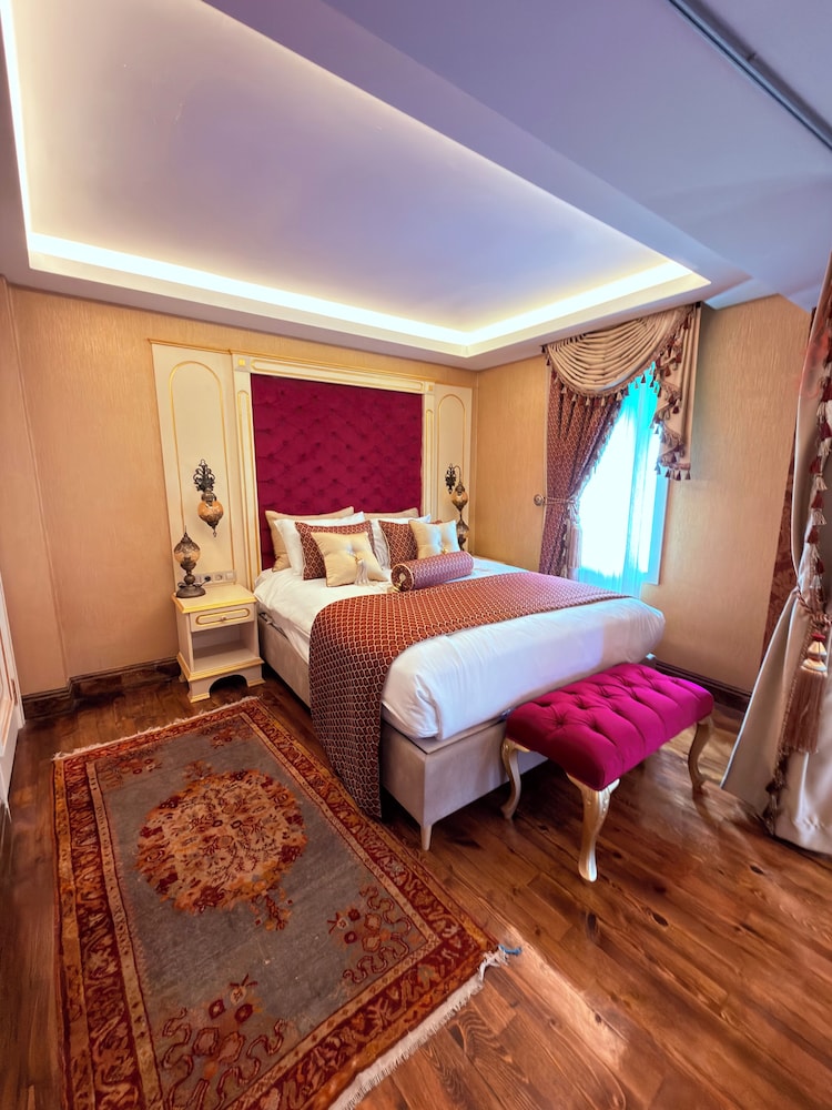 Royal Double Room