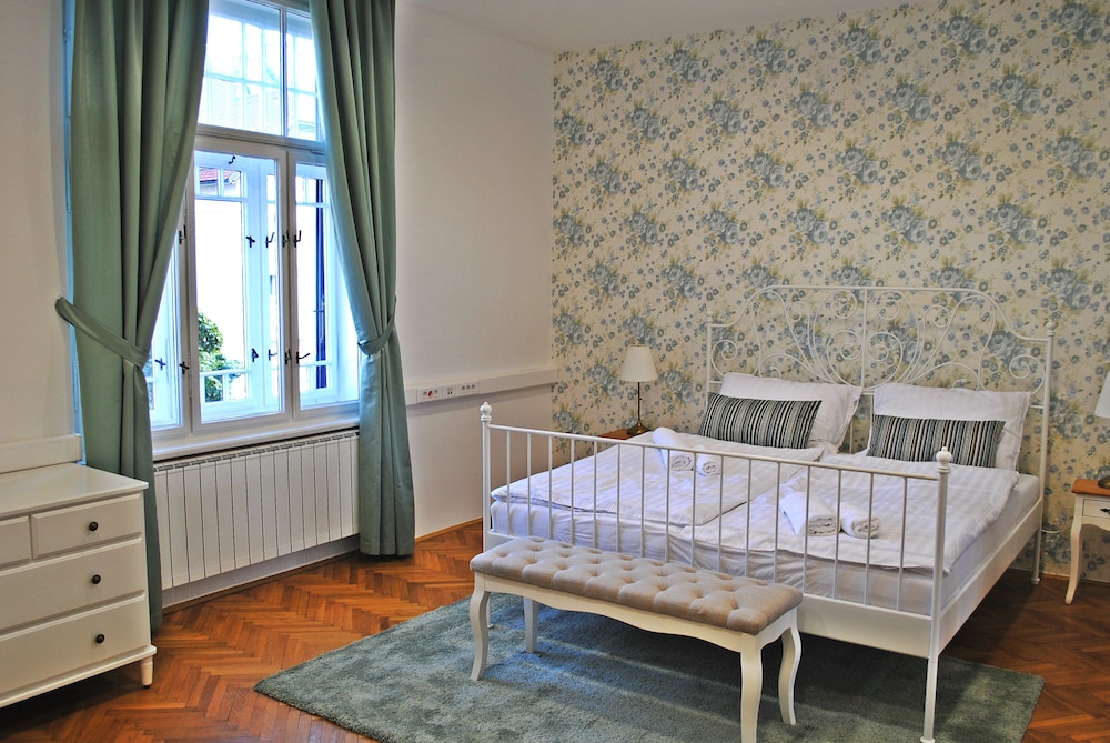 Apartment, 3 Bedrooms, Balcony photo 1