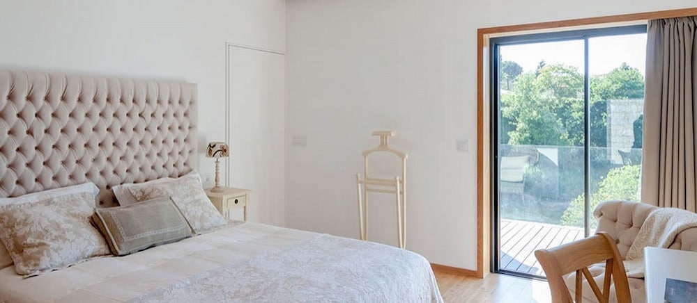 Romantic Double Room, 1 King Bed, Mountain View photo 2