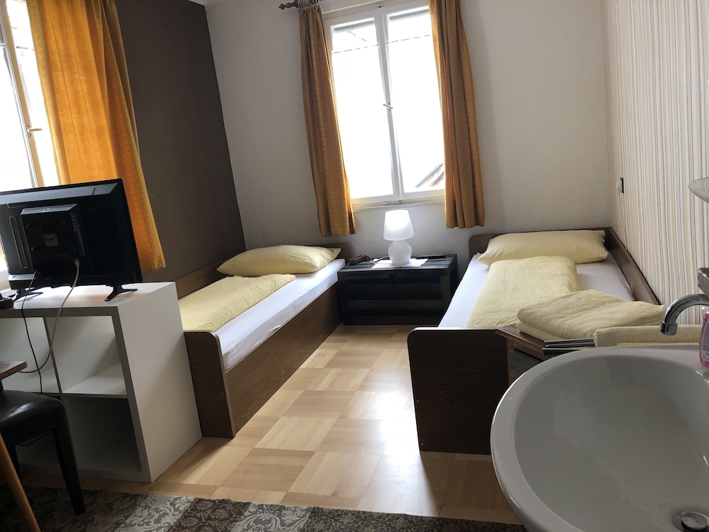 Double Room, Shared Bathroom photo 3