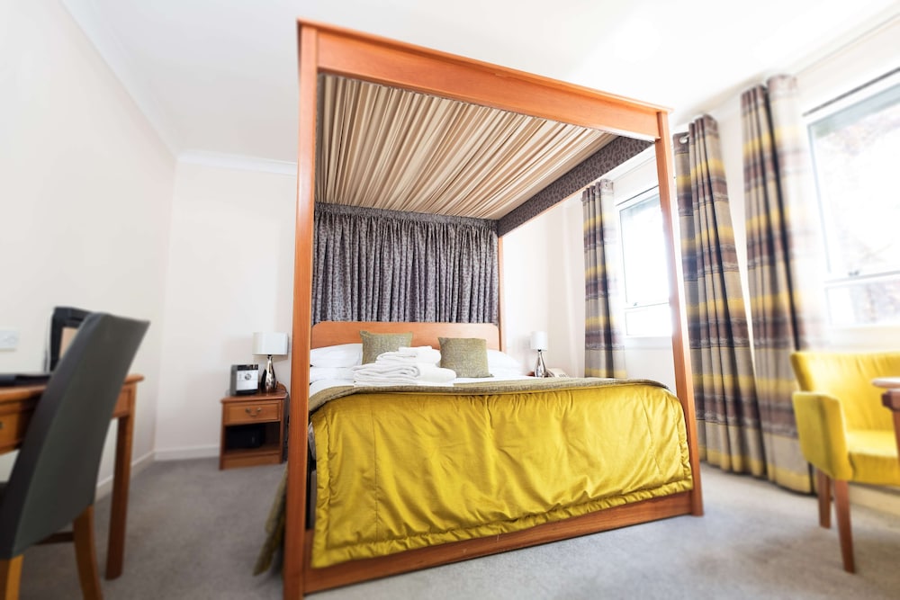 Honeymoon Suite, 1 King Bed, Non Smoking, Garden View (Walk-in Shower;Four Poster Bed) photo 1