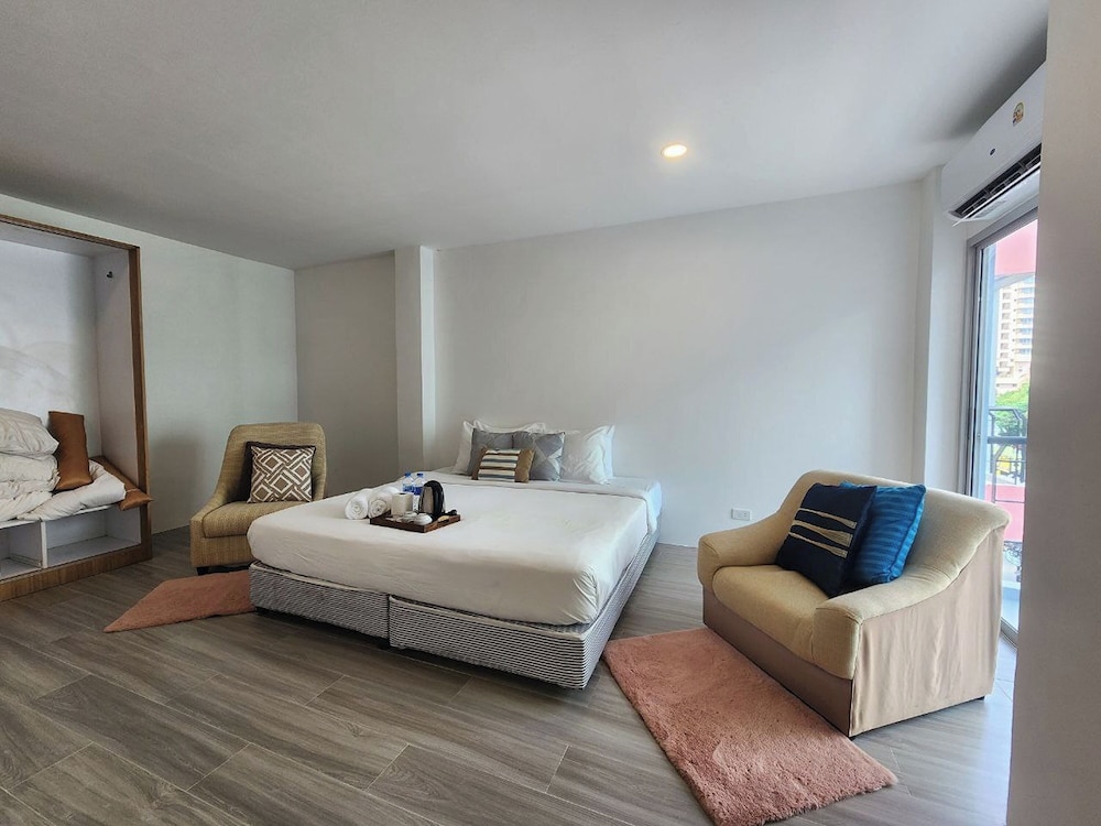 Executive Double or Twin Room with Balcony