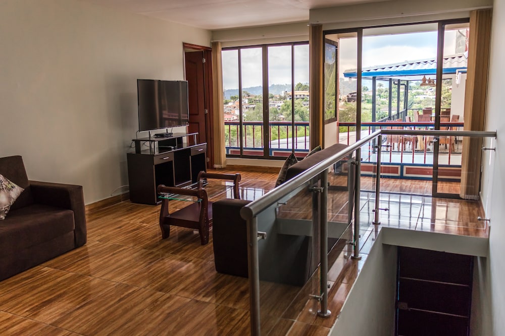 Deluxe Apartment photo 2