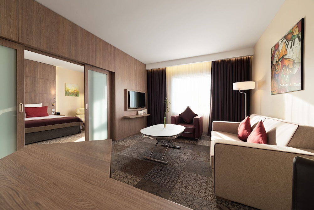 Comfort Suite, 1 Double Bed (with two spacious comfortable rooms) photo 2