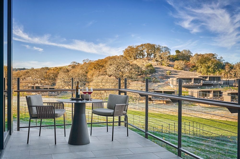 One Bedroom Vineyard Accessible Suite - Photo 1