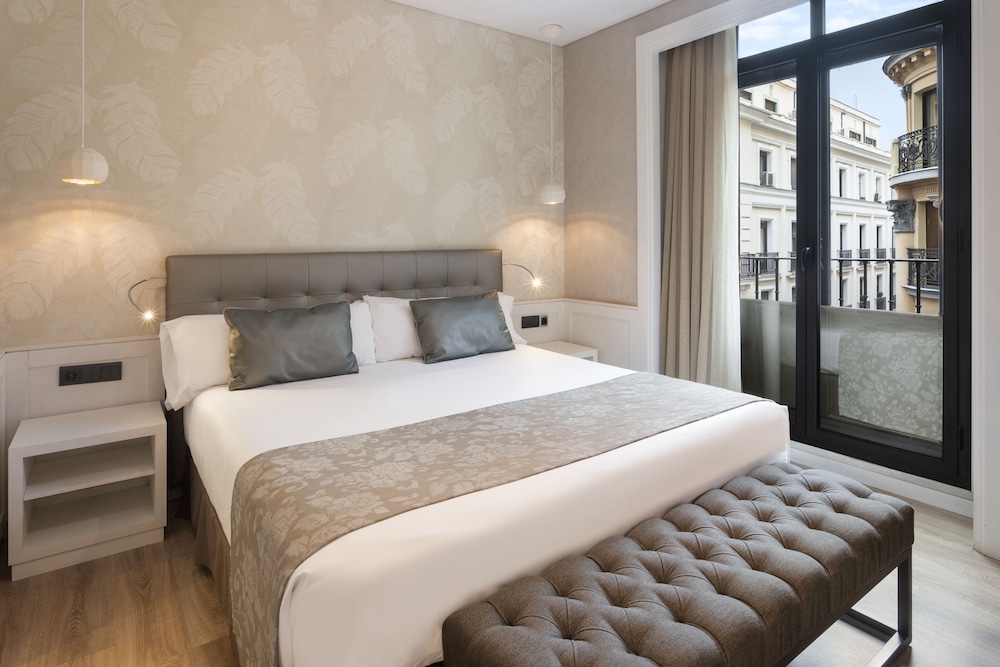 Premium Double Room Single Use photo 3